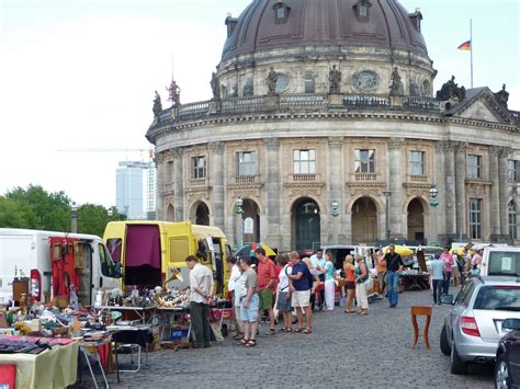 Berliner Kunstmarkt an der Museumsinsel