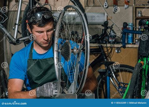 Bike Mechanic Shed