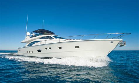 Boat Goa yacht booking services
