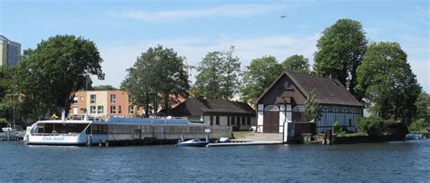 Bootshaus am Nordhafen