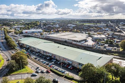 Braidwater Retail Carpark