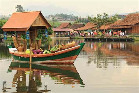 Bring camera to Farmhouse ke Floating Market Indonesia
