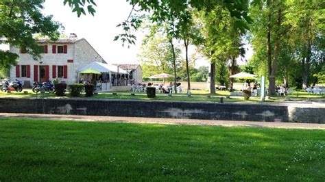 Buvette de Fleurac à Linars