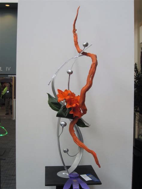 CREATIVE FLOWER DESIGNS