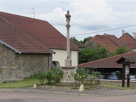 Calvaire à Achery
