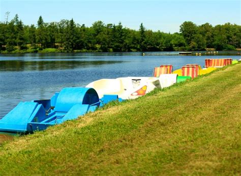 Camping du Lac à Saint-Mathieu
