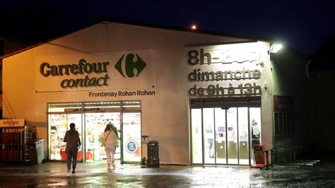 Carrefour Contact à Frontenay-Rohan-Rohan