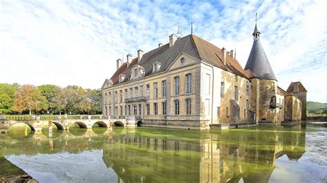 Château de Commarin à Commarin