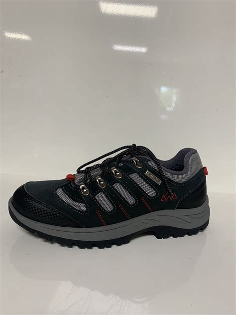 Chaussures Tout Styl à Vibraye