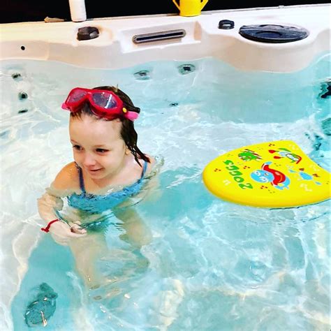 Chelsea Swim Spa - Swimming Lessons Chelsea, Aqua Aerobics Chelsea, Baby Swimming Classes Chelsea