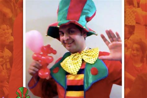 Children's Clown party Entertainer Magician Balloon modeller face painter London hire