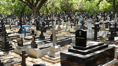 Christian Cemetery (कब्रिस्तान)