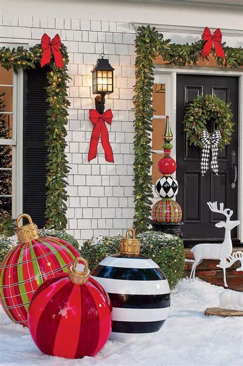 Christmas-Outdoor-Decorations
