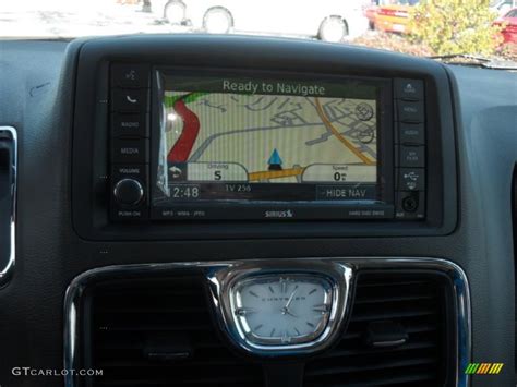 Chrysler-Town-And-Country-Navigation-System
