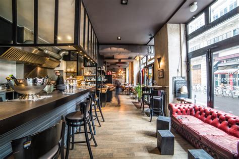 Circonstances à Paris