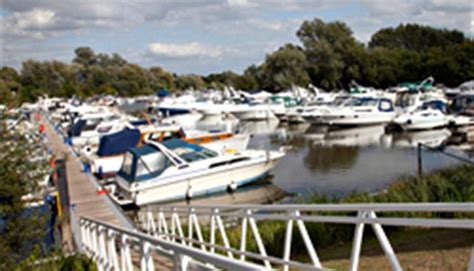 Clean2Gleam - Boat Cleaning - Penton Hook Marina