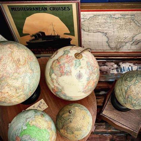 Collection globes à Blois