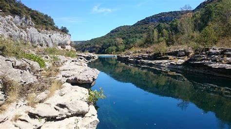 Collias à Collias