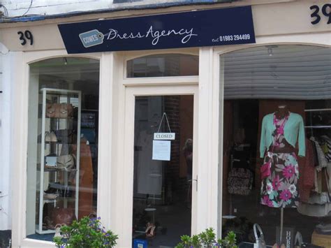 Cowes Dress Agency