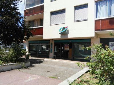 Crédit agricole Centre-est à Decines Charpieu à Décines-Charpieu