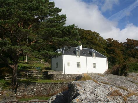 Craggan Cottage Balmacara (National Trust for Scotland)