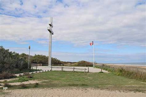 Croix de Lorraine à Courseulles-sur-Mer