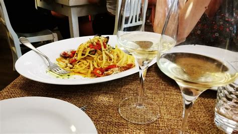 DONNALUCIA...Trattoria..pizzeria...traditional napolitan restaurant Taranto