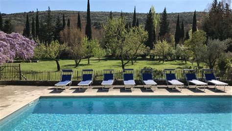 DROME PISCINE à Valaurie