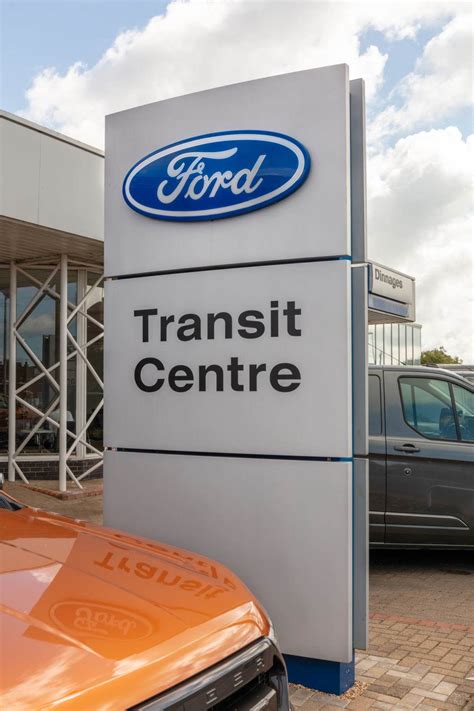 Dinnages Ford Transit Centre Worthing