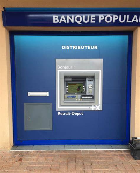Distributeur Banque Populaire à Privas