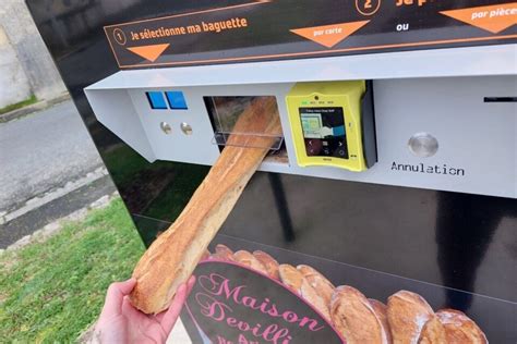 Distributeur baguettes à Caurel