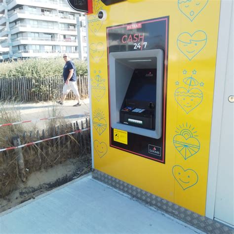 Distributeur de billets à Calais