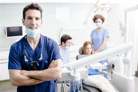 Dr. Dr.Mohd Ahmad | dentits | Honey Allahabad Dental Clinic