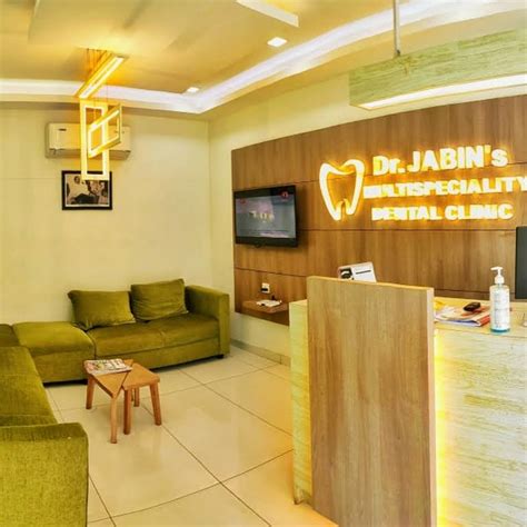 Dr.Jabin's Multispeciality Dental Clinic Pavaratty- Orthodontist, Aligners, Rootcanal Treatment, Best Dental clinic in Pavaratty