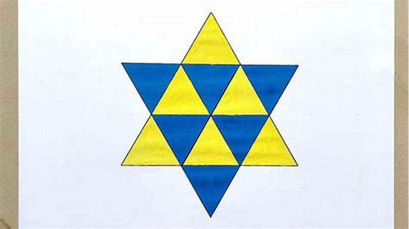 Draw A Geometric Pattern Using Triangles