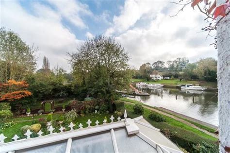 East Farleigh Bridge