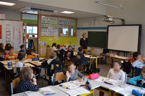 Ecole à Chaux-Neuve