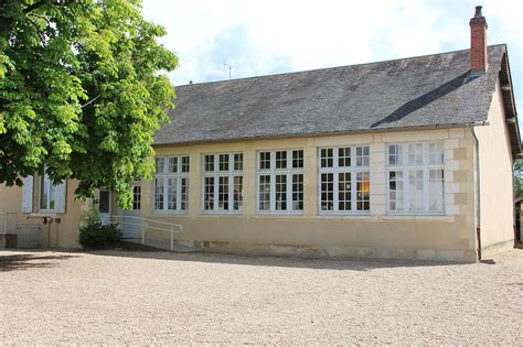 Ecole à Devay