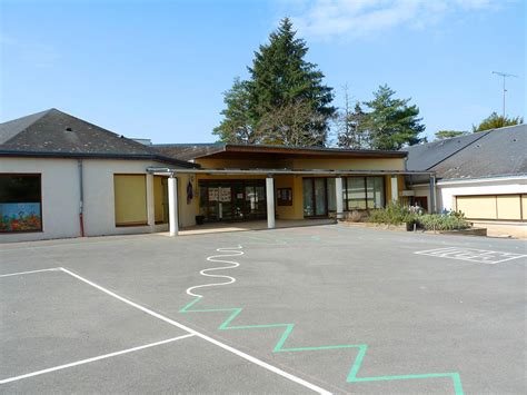 Ecole Primaire à Pont-de-Ruan