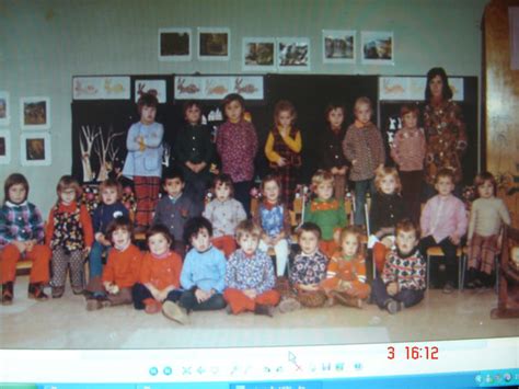 Ecole Primaire à Pouru-Saint-Remy
