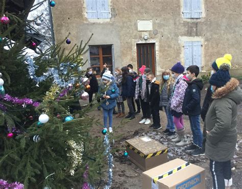 Ecole Primaire à Roche-et-Raucourt