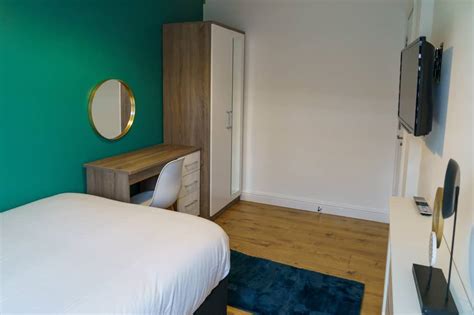 Emerald Rooms Bolton by Prime Stay