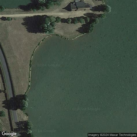 Etang à Vallée-de-Ronsard