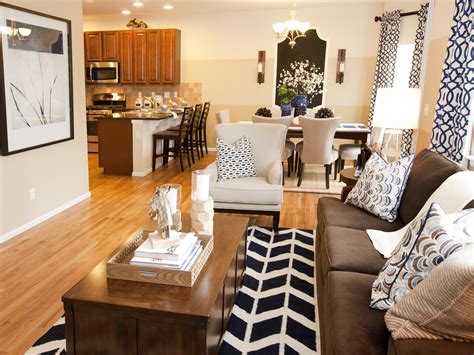 Family-Room-andDining-Room-Combo