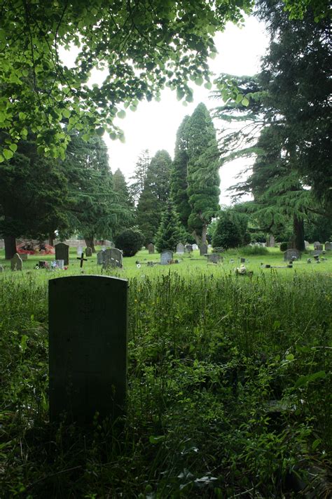 Farnham (Upper Hale) Cemetery
