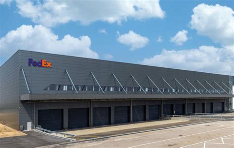 Fedex à Nitry