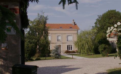 Ferme de l'ancien château à Variscourt