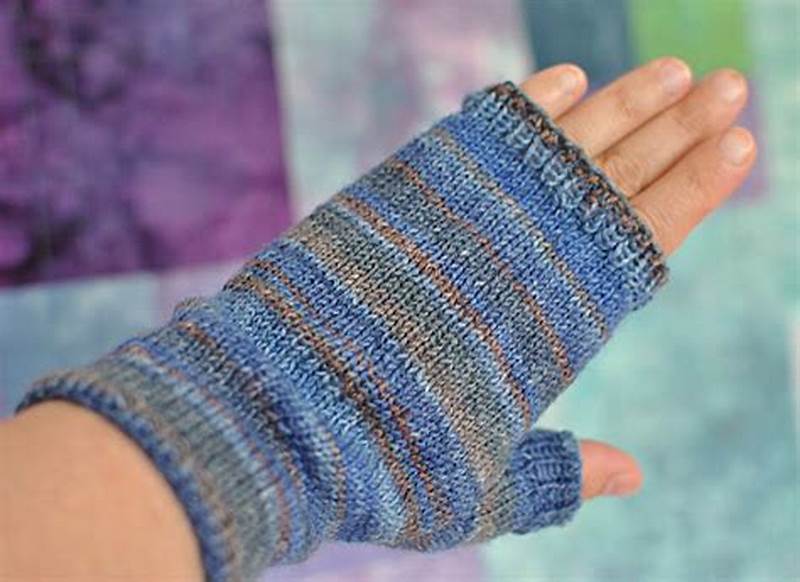 Fingerless Mittens Pattern