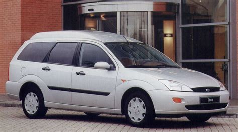 Ford Focus Wagon 2001 Motorleistung und Kraftstoffeffizienz