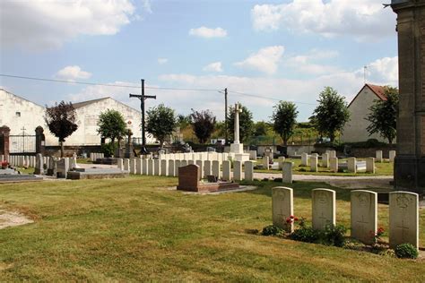 Foreste Communal Cemetery à Foreste